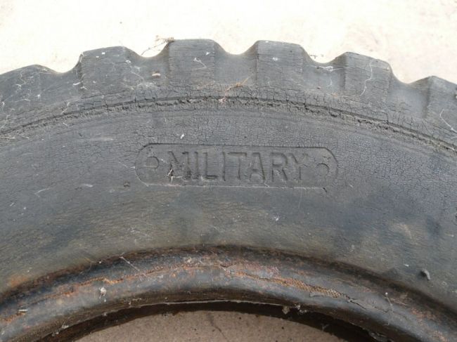 Goodyear_red_dot_s3_MIL_D