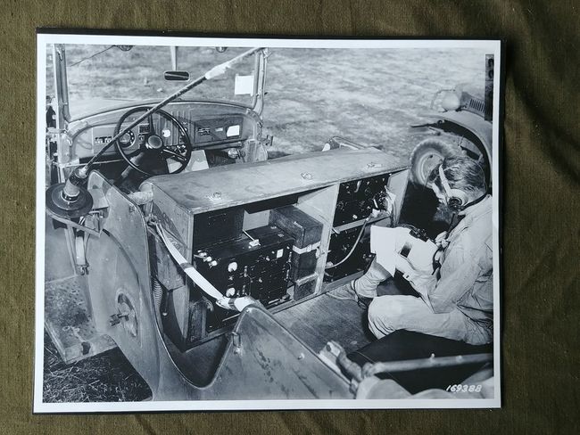 Half_Ton_Command_Car_Radio_Pic