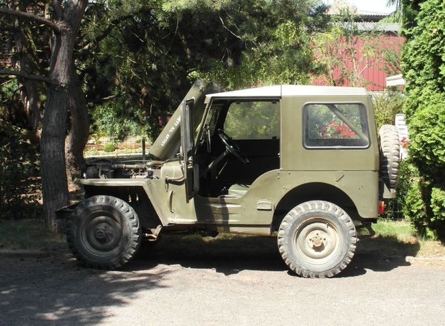 Alain Lutz hardtop 1981 jeep mb