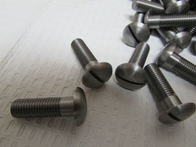 Truss bolts for hand cary