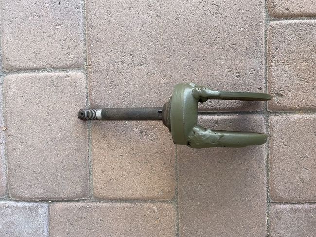 M10 landing leg yoke