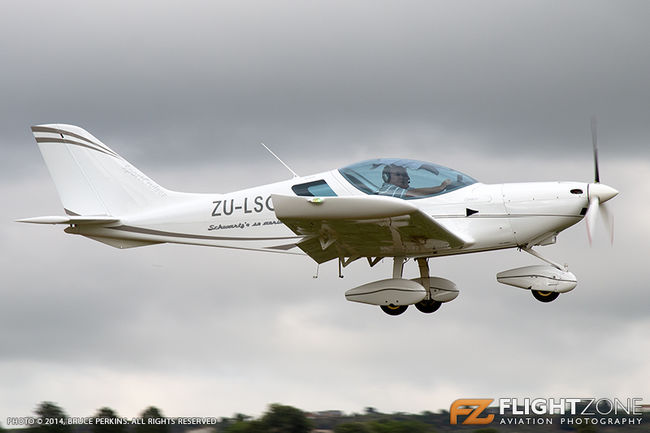 Sportcruiser ZU-LSC Circus Airfield