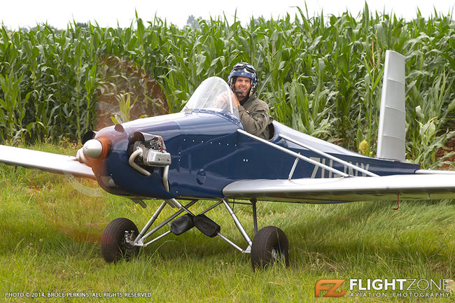 Evans VP-1 ZU-INX Circus Airfield