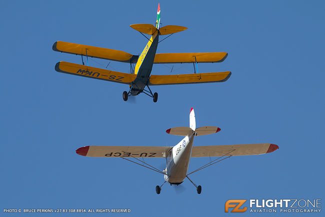 De Havilland DH-82A Tiger Moth ZS-UKW Cessna 140 ZU-ECP Nylstroom Airfield 