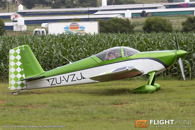 Vans RV-7 ZU-VZJ Circus Airfield