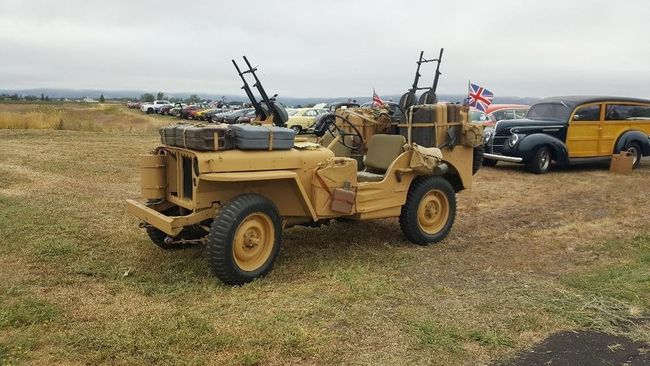 Jeep_with_cars