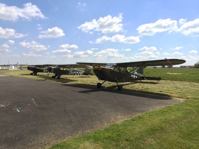 G-AKAZ