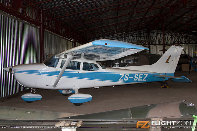 Cessna 172 Skyhawk ZS-SEZ Petit Airfield FARA