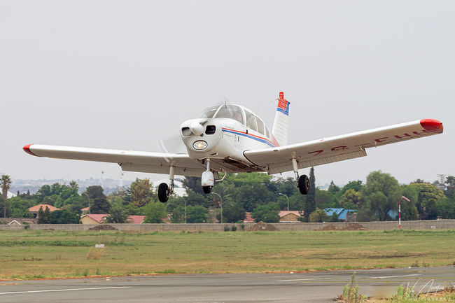 ZS-FHH Cherokee 140