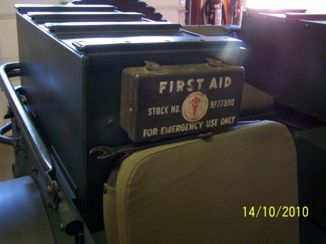 MZ-1_with_first_aid_kit_005