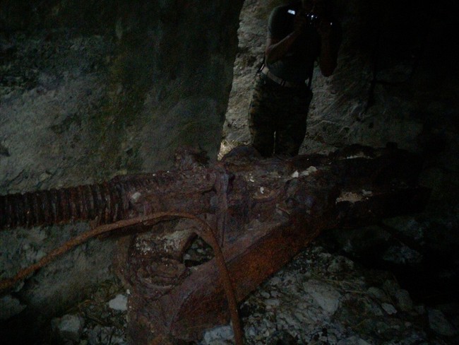 Another view of Japanese machine gun