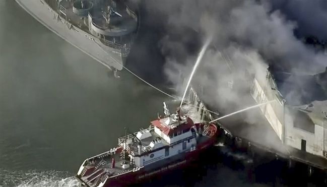 Obrien_and_fire_boat