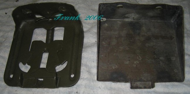 Oil_can_bracket_01
