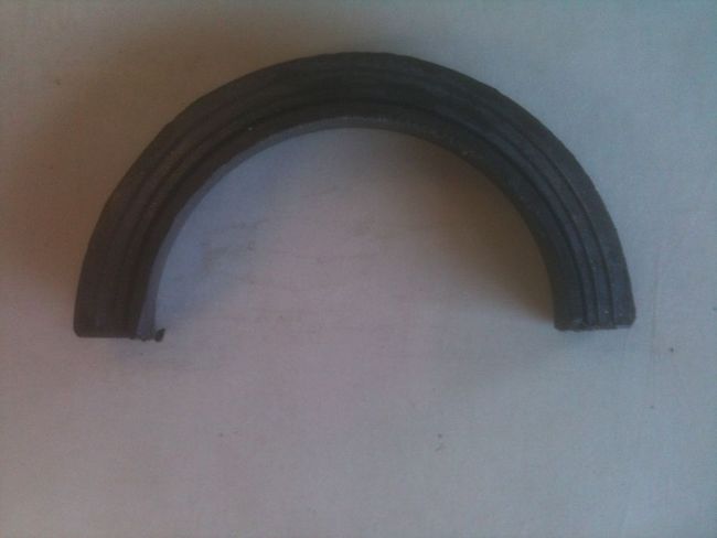 Half rear oil seal .