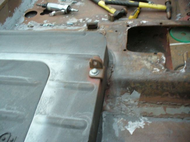 seat pivot bracket