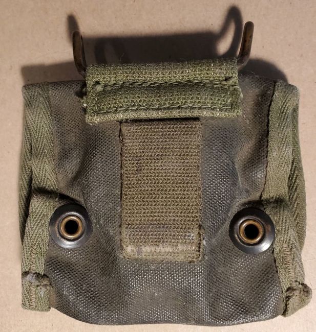 Pouch_Back