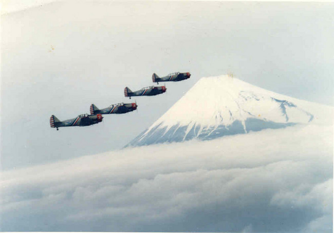 SNJ_s_Over_Mt_Fuji_1989