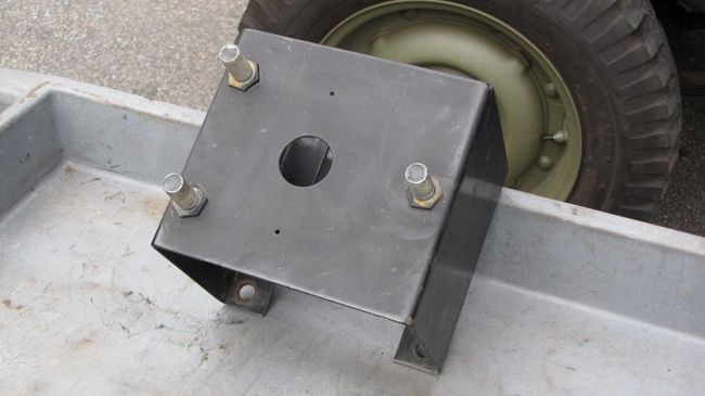 Spare_Tire_Mount_1a