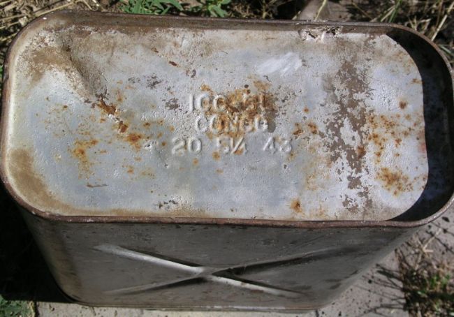 1943 Conco USMC fuel can bottom view