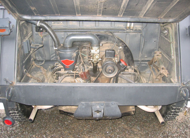 VW_2-008244_engine_bay
