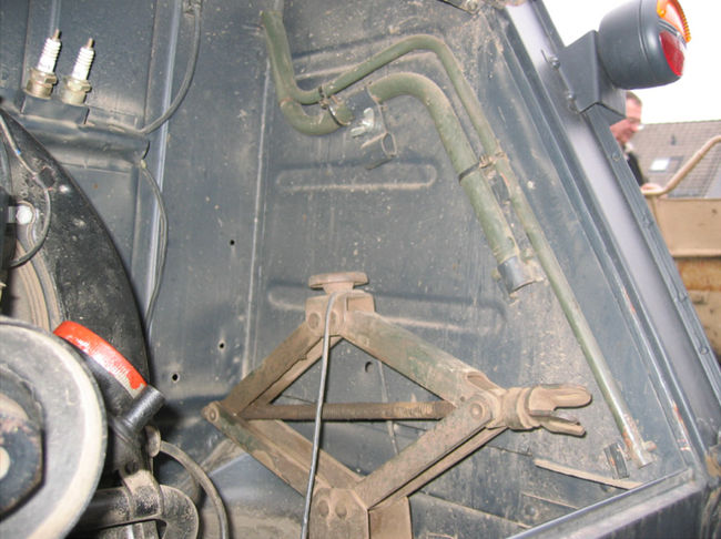 VW_2-008244_jack_pos_handles
