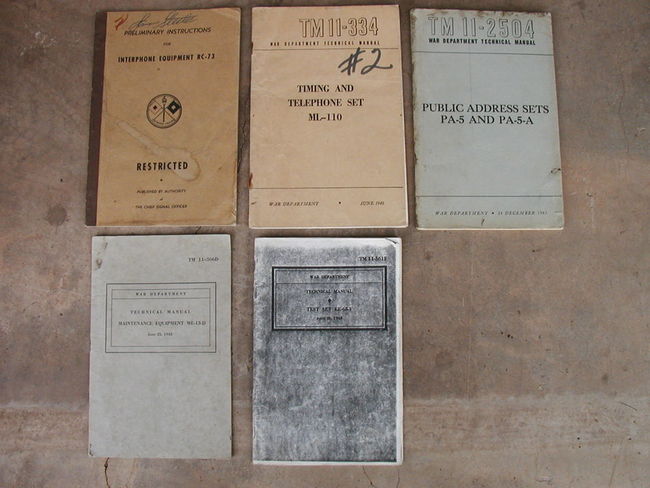 WW2 Signal Corps Pubs Lot