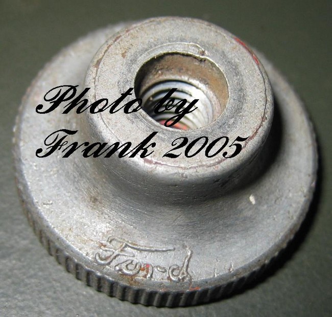 Windshield knob