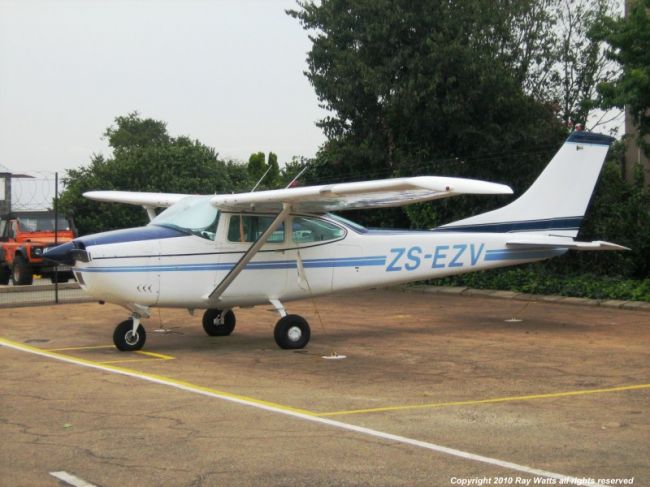 ZS-EZV_20100227_FAGC_024