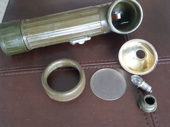 flashlight_apart