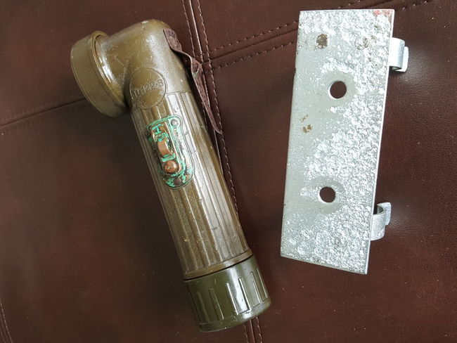 flashlight_holder_reverse