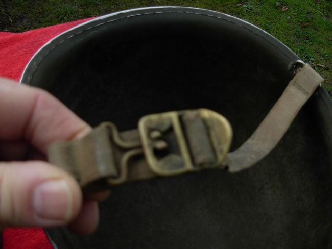 helmet_buckle