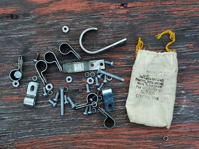 mounting_parts