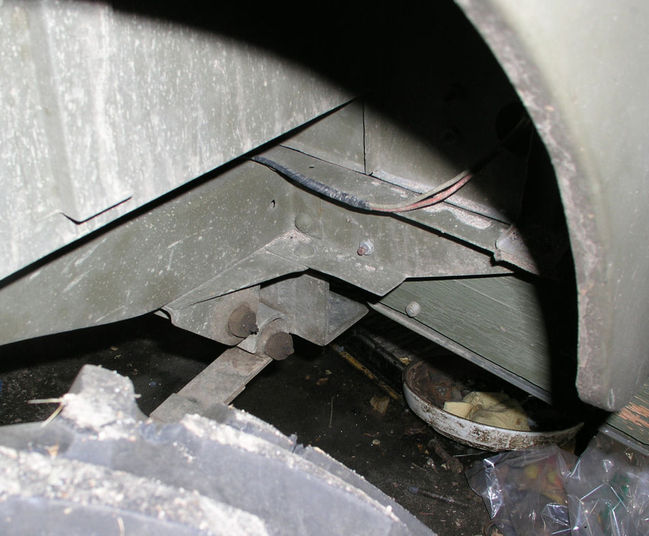 Rear frame gusset on CJ2-09