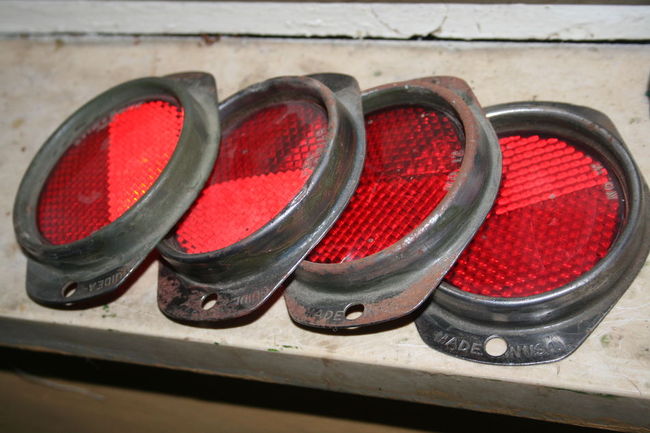 oval guide reflectors