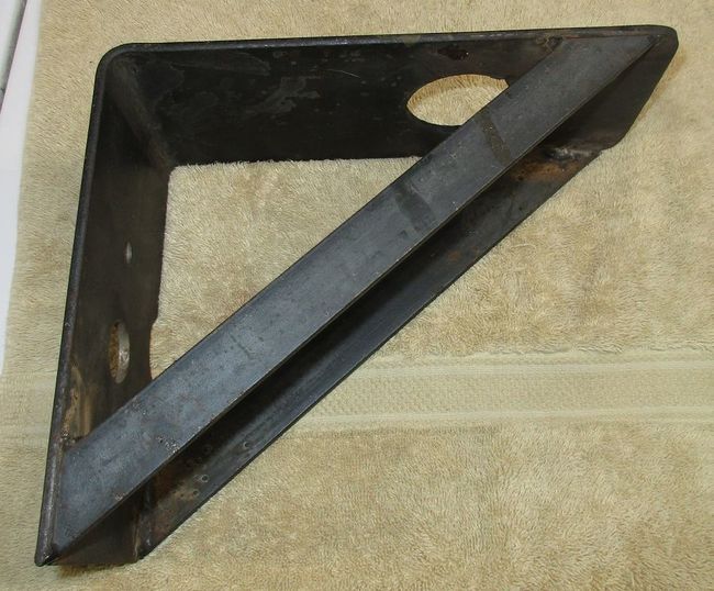 WC-56 antenna mast bracket front side
