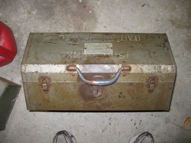 Hip Roof Cantilevered Toolbox, Kennedy Cantilever Tool Box History