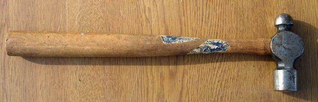 vlchek_hammer_nos