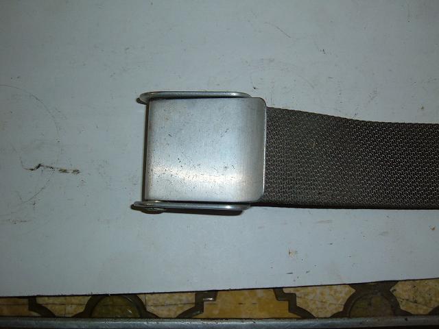 seatbelt_clasp_close_up