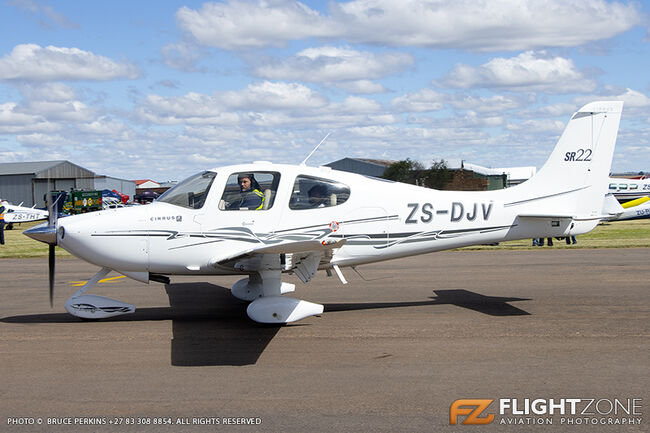 Cirrus SR-22 ZS-DJV Krugersdorp Airfield FAKR