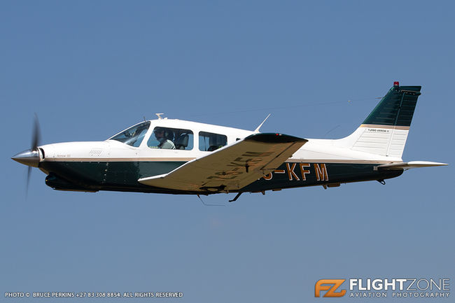 Piper PA-28R Arrow III ZS-KFM Rhino Park Airfield PA-28