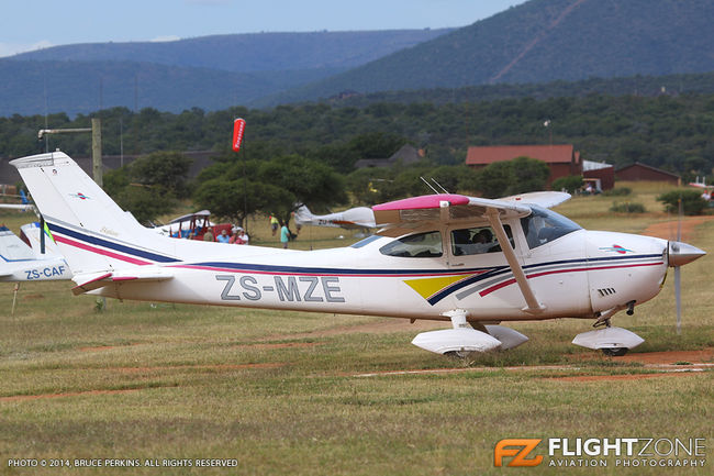 Cessna 182 Skylane ZS-MZE Zebula Airfield