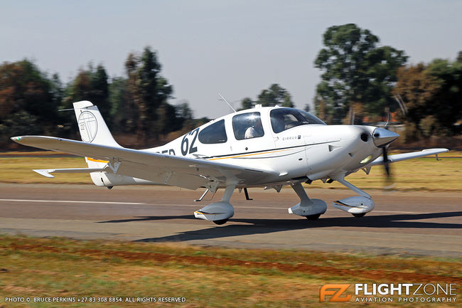 Cirrus ZS-PFD Springs Airfield FASI