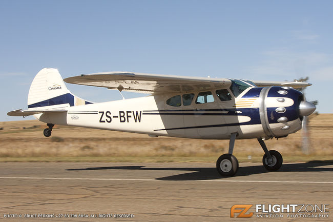 Cessna 195 ZS-BFW Parys Airfield FAPY
