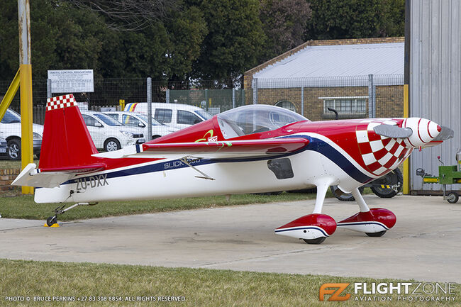 Slick 360 ZU-DXX Springs Airfield FASI