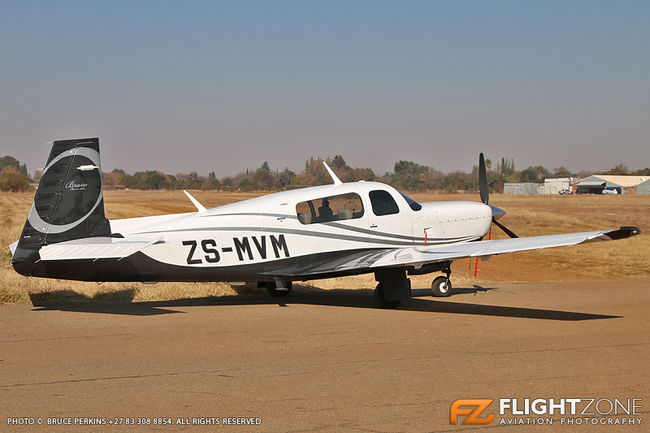 Mooney M20M ZS-MVM Potchestroom Airfield FAPS