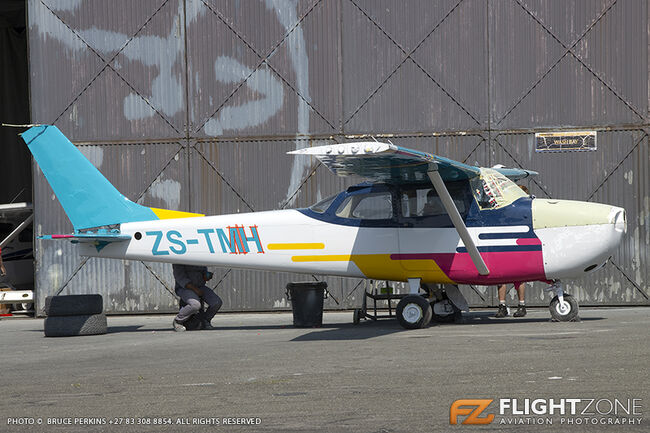Cessna 172 Skyhawk ZS-TMH ex 9J-LFC Rand Airport FAGM