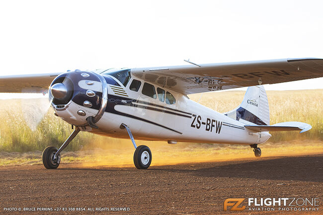 Cessna 195 ZS-BFW Middelburg Airfield FAMB