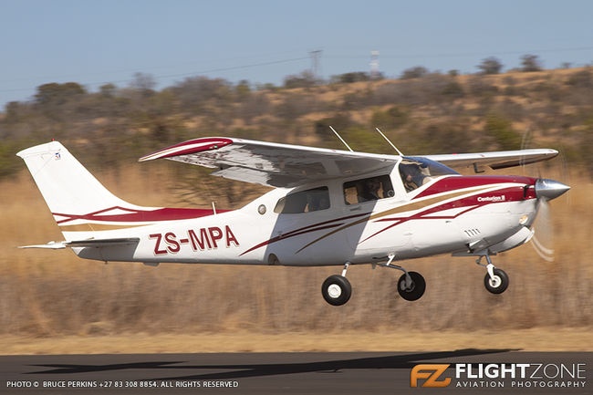 Cessna 210 Centurion ZS-MPA Kittyhawk Airfield FAKT