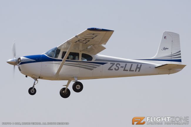 Cessna 182 Skylane ZS-LLH Vereeniging Airport FAVV