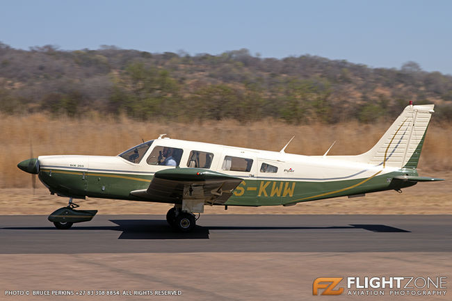 Piper PA-32 Cherokee Six ZS-KWW Kittyhawk Airfield FAKT